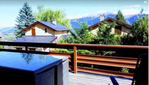Font-Romeu-Odeillo-Via Apartment | Résidence Campredon - Décoration typique - 25m2 de Terrasse aménagée plein sud avec vue panoramique - Internet - Jardin - Parking - Navette - Linge et Ménage en options payantes