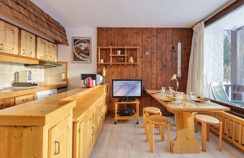 Chamonix-Mont-Blanc Apartment | Résidence Devouassoux F ski in/ski out, Argentière (Chamonix), France