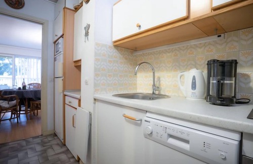 Boulouris-sur-Mer Apartment | Résidence Le Boréal by Interhome