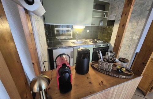Aix-les-Bains City Center Apartment | Résidence Le Comte Vert - Dans quartier annimé, studio proche de la gare ! MAE-7294