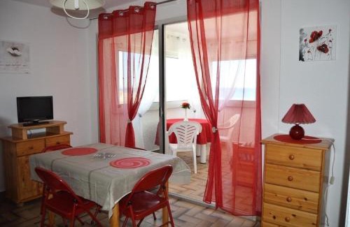 Port Leucate Apartment | Résidence Les Cyclades - STUDIO 4 PERSONNES 4 couchages PORT LEUCATE. Réf: 2CYC 38A MAE-4884