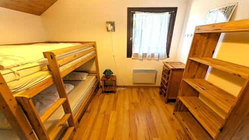 Puy-Saint-Vincent Apartment | Résidence Les Eyssalarettes - Charmant appartement T3 avec balcon 4/6 personnes MAE-6821