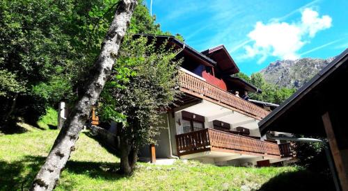 Champagny-en-Vanoise Apartment | Résidence Les PrimevÈres - Studio pour 4 Personnes MAE-3339