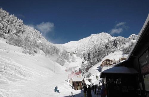 Champagny-en-Vanoise Apartment | Résidence Les PrimevÈres - Studio pour 4 Personnes MAE-3339