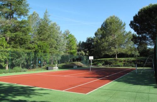 Les Arcs-sur-Argens Apartment | Résidence Miro, gîtes climatisés avec piscine et tennis