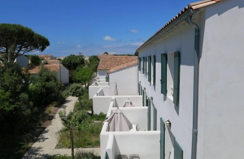 Rivedoux-Plage Apartment | Résidence Odalys Collection Rève d'Ile by Interhome