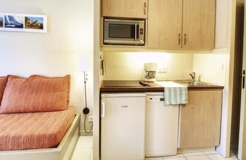 Le Lavandou Apartment | Résidence Pierre & Vacances L'Anse de Pramousquier - Studio 4 people - 1 sleeping area - Air-conditioned - Terrace or balcony