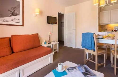 Valmeinier Apartment | Résidence Pierre & Vacances Le Thabor - Apartment for 8 people - 2 bedrooms + 1 sleeping area