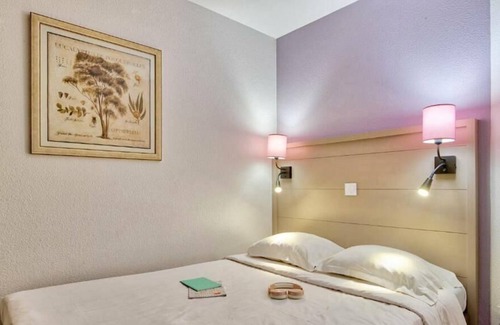 Giens Apartment | Résidence Pierre & Vacances La Pinède*** - Apartment for 4 people - 1 bedroom - Terrace or balcony - Sea view