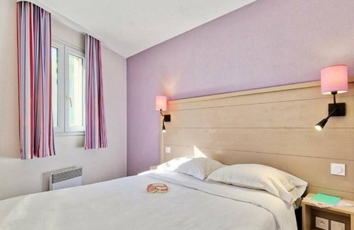 Giens Apartment | Résidence Pierre & Vacances La Pinède*** - Apartment for 6 people - 1 bedroom + 1 sleeping area - Terrace or balcony - Garden view
