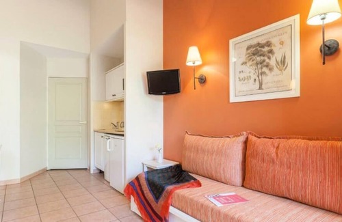 Giens Apartment | Résidence Pierre & Vacances Le Hameau de la Pinède *** - Studio 5 people - 1 sleeping area - Terrace - Ground floor - Air-conditioned