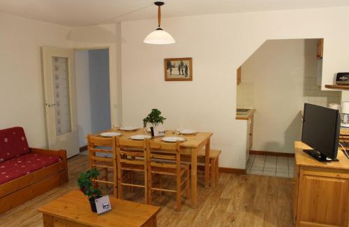 La Perriere Apartment | Résidence Saboia B13 Clés Blanches Courchevel