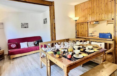 Val-d'Isere Apartment | Résidence Val D'illaz - Agréable appartement 2 pièces cabine pour 6 personnes situé à Val d'Isère, proche du centre de la station MAE-5101