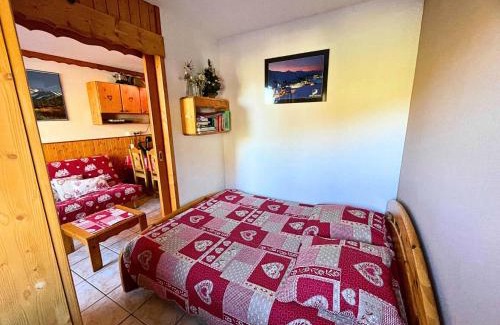 Les Menuires Apartment | Résidence Villaret - Grand studio 4 personnes aux pieds des pistes, vue montagne. MAE-8891