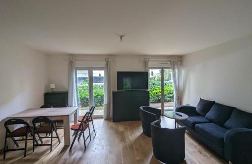 Neuilly-sur-Seine Apartment | Résidences Grande Jatte, Face Seine, Suites Luxe 52m2 à 97m2, Hôpital Américain à 600m