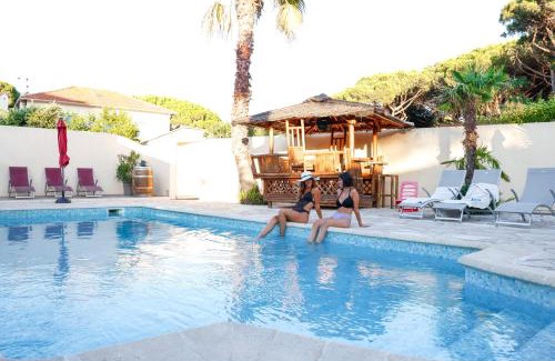 La Nartelle House | Rêve D'azur plage de la Nartelle, maison Julia avec Piscine partagée, Parking & Terrasse BBQ, Wifi et Draps Inclus