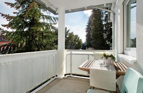 Aschach Apartment | Römerpark Bergblick