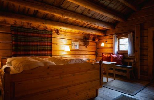 Lom Hotel | Røisheim Hotel & Skysstasjon