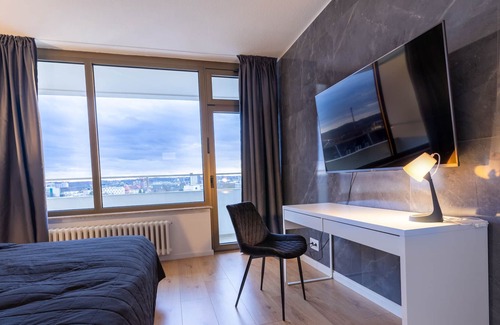 Suedviertel Apartment | RüSuite XL | 2-room apartment | balcony | Netflix