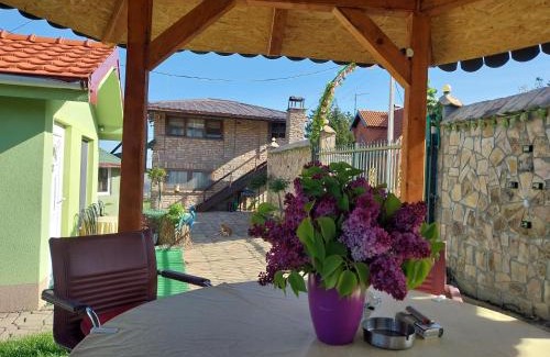 Inija House | R&H apartmani