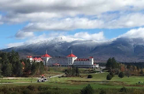 Bretton Woods House | R22 Renovated Bretton Woods condo in unbeatable Ski-In Ski- Outlocation. Fireplace, fast WiFi!