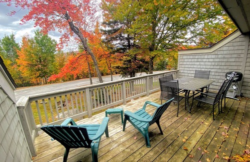Bretton Woods House | R22 Renovated Bretton Woods condo in unbeatable Ski-In Ski- Outlocation. Fireplace, fast WiFi!