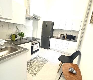 Jozsefvaros Apartment | R78 Apartment