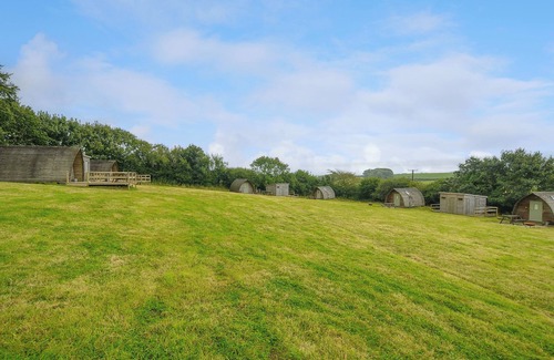 Liskeard Cottage | RABBIT WARREN @ PENBUGLE ORGANIC FARM, pet friendly in Duloe