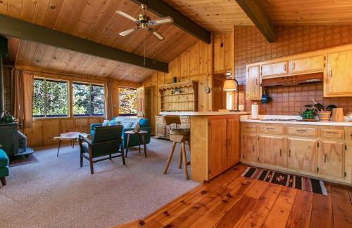 Pine Cove House | RACC00N Rock Charming Hot Tub Cabin