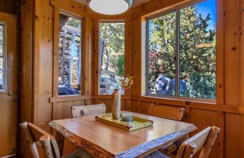 Pine Cove House | RACC00N Rock Charming Hot Tub Cabin