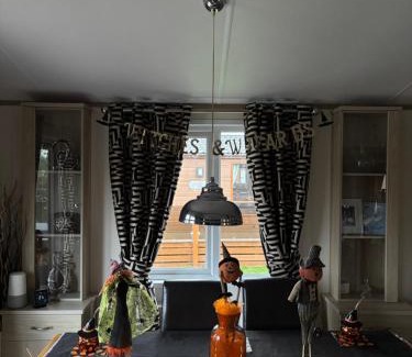 Tattershall House | Rachels Luxury Tattershall Hot Tub & Fishing Retreat