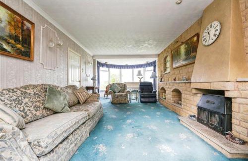Mangotsfield House | Racing Accommodation on course