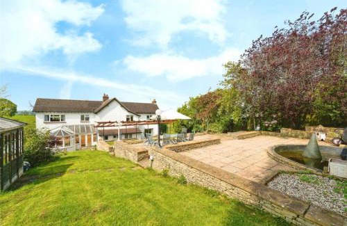 Mangotsfield House | Racing Accommodation on course
