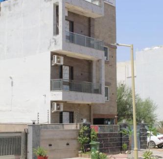 Vrindavan Hotel | Radha krishna spiritual stay