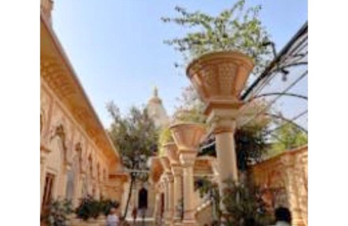 Vrindavan House | Radha Kunj, Vrindavan