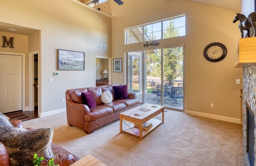 Redmond House | Radiant 3BR Oasis - Ideal Base for Golfing, Skiing, and Relaxing,Adventure Await