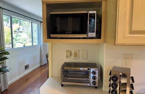 Monterey Apartment | Radiant Monterey Escape 4bed/3bath