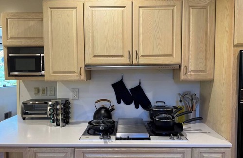 Monterey Apartment | Radiant Monterey Escape 4bed/3bath