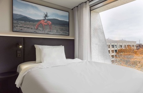 Kaisaniemi Hotel | Radisson RED Helsinki
