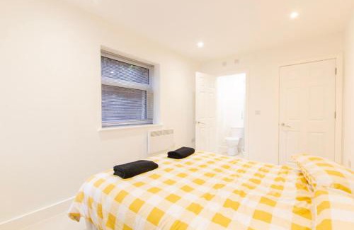 Southampton House | Radstock Road - Room 1a