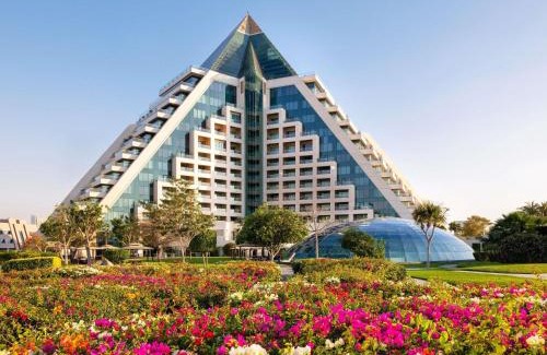 Bur Dubai Hotel | Raffles Dubai