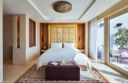 Bur Dubai Hotel | Raffles Dubai