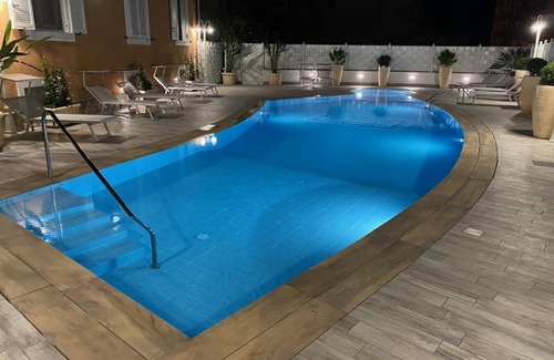 Agropoli Villa | Raggiola Poolside Apartment with private parking and garden
