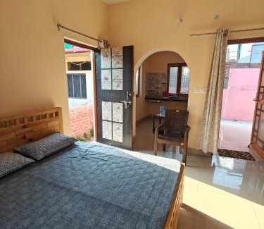 Almora House | Rahgir Guest House