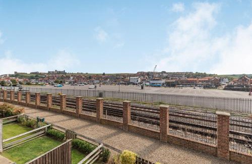 Whitby House | Rails End