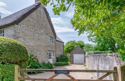 Littlebredy House | Rainbow Cottage in Litton Cheney