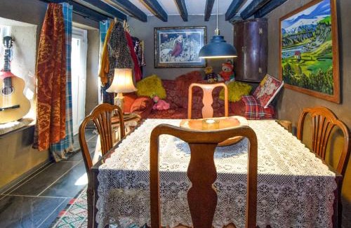 Barrow-in-Furness House | Rainbow Cottage