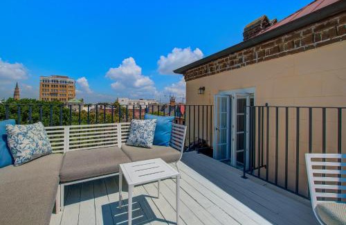 South of Broad Apartment | Rainbow Row Pied-A-Terre