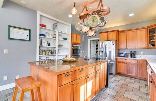 Carrolls House | Rainier Home on 20 Acres w/Blueberry Farm!
