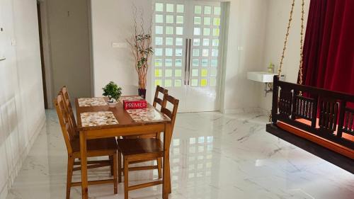 Thiruvananthapuram Apartment | Rajamandiram 3BHK AC,Near Sree Padmanabhaswamy Temple, Trivandrum Central